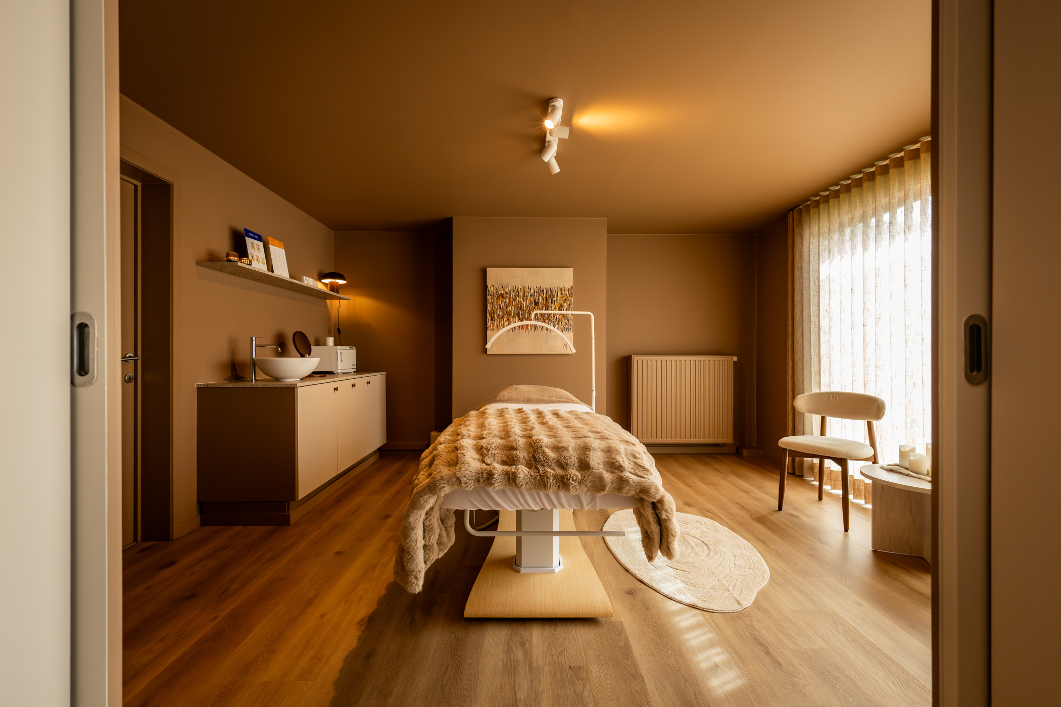Ruime behandelingskamer verhuur - La Beautique Sint-Truiden