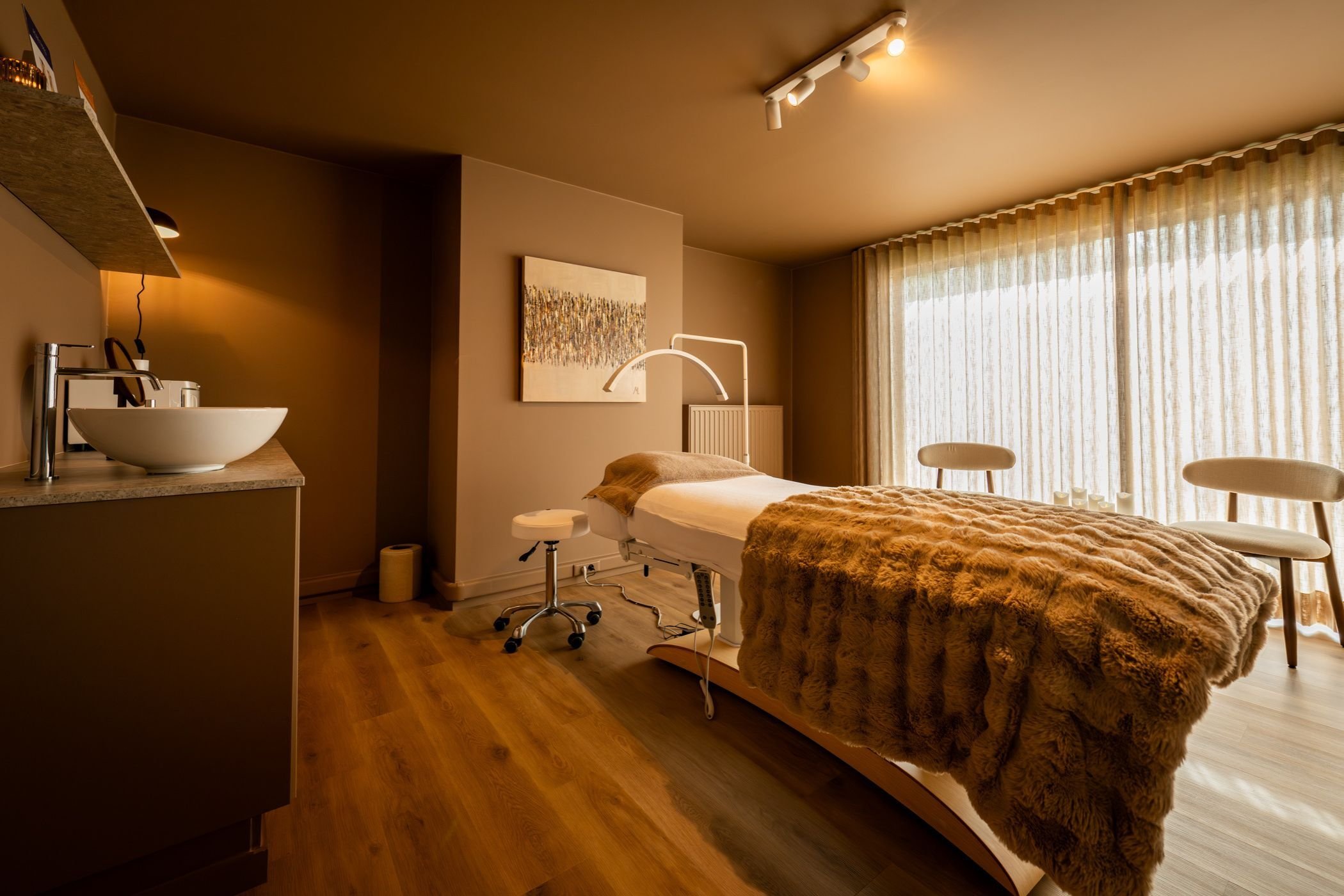Ruime behandelingskamer verhuur - La Beautique Sint-Truiden